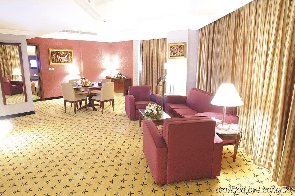لـــيدر المنى كريم 3*